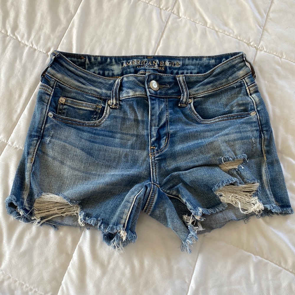 American eagle distressed jean shorts